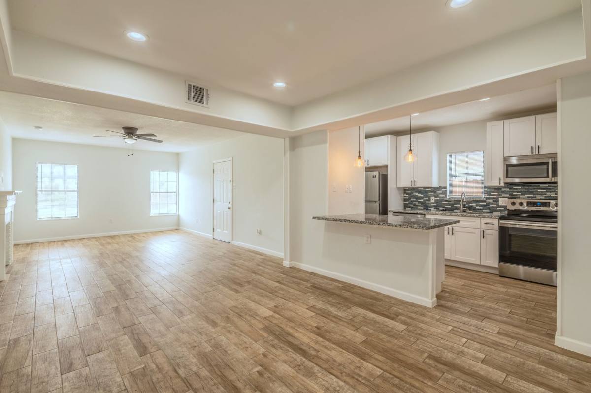 House for rent at 2319 Rosewood St, Houston, TX 77004
