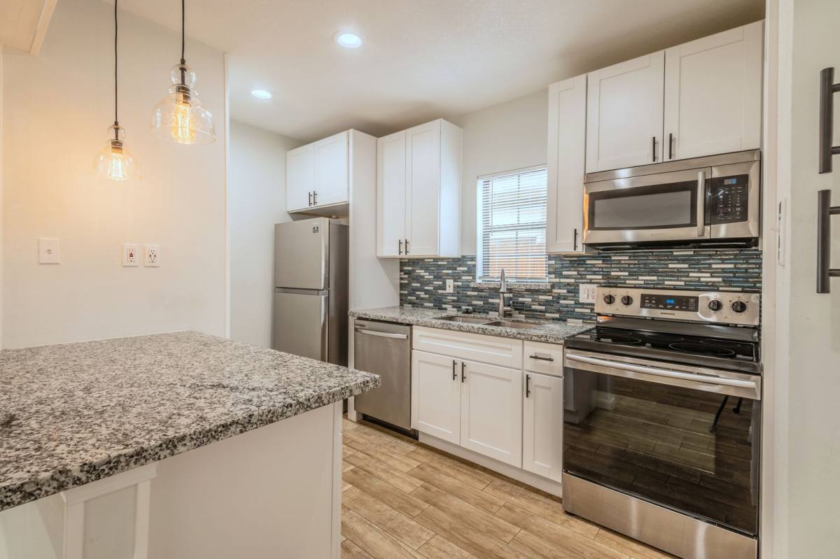 House for rent at 2319 Rosewood St, Houston, TX 77004