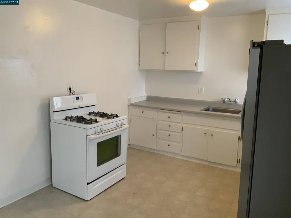 Townhouse for rent at 422 C St #422, Richmond, CA 94801