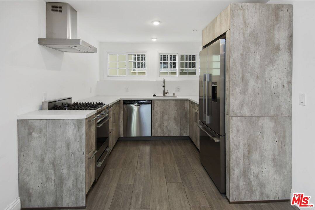 Apartment for rent at 1105 Alta Loma Rd #5, West Hollywood, CA 90069