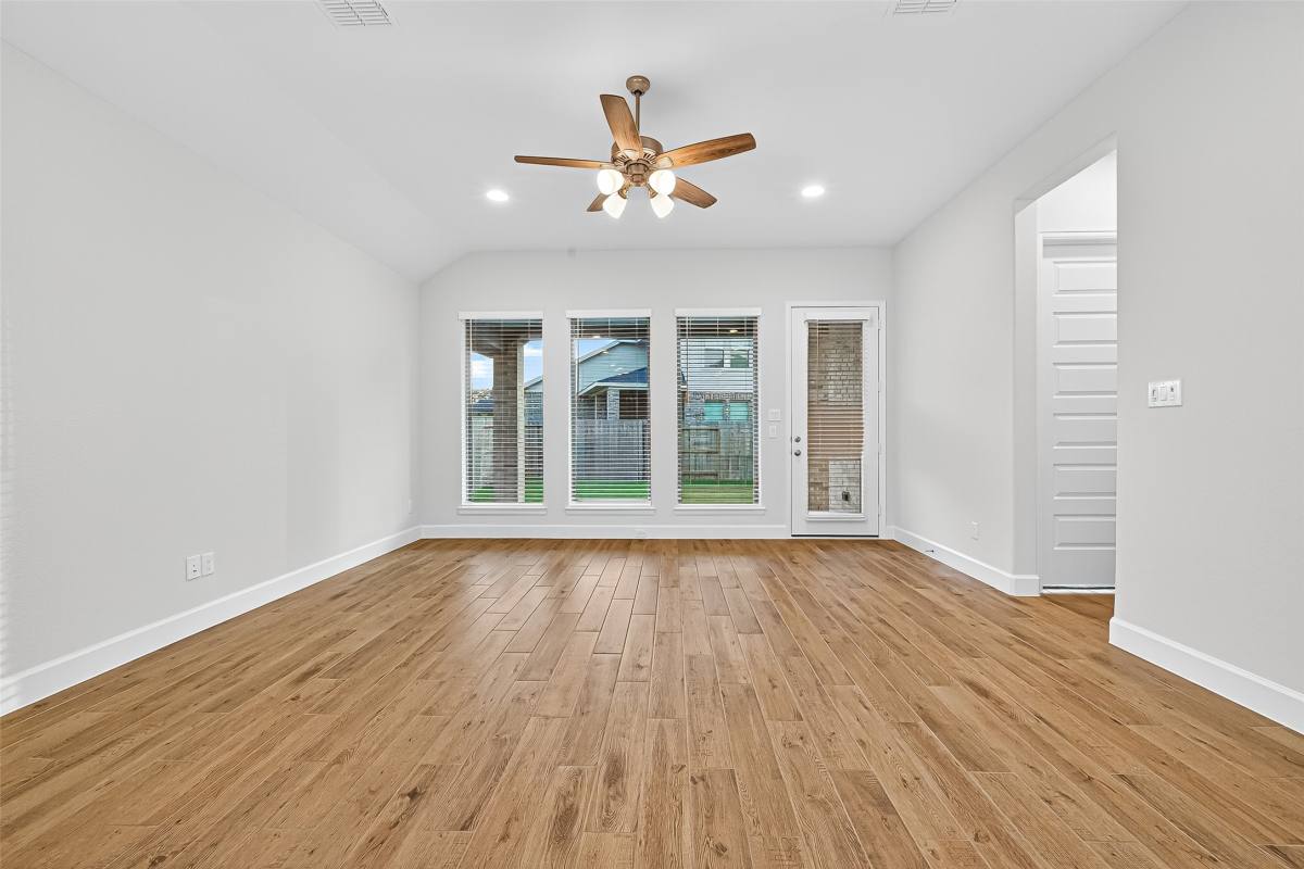 Apartment for rent at 14727 Band Tailed Pigeon Court, Magnolia, TX 77354