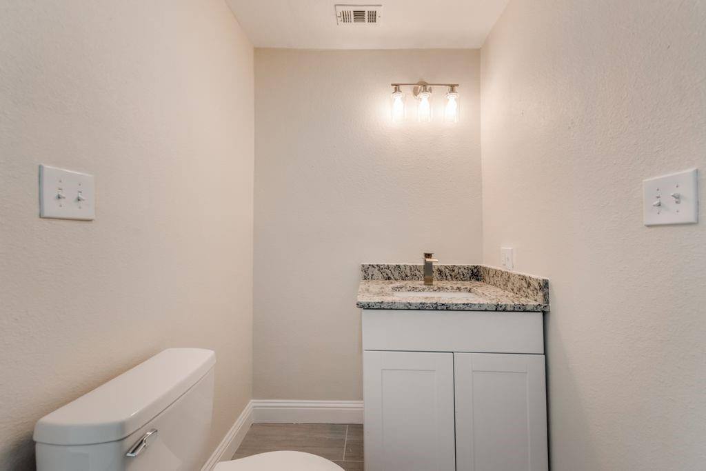 Apartment for rent at 4823 Ash Lane, Dallas, TX 75223