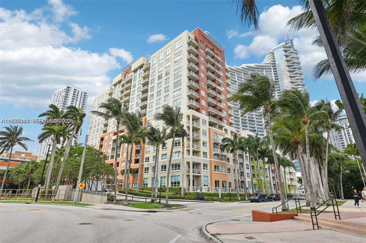 Apartment for rent at 2000 N Bayshore Dr #318, Miami, FL 33137