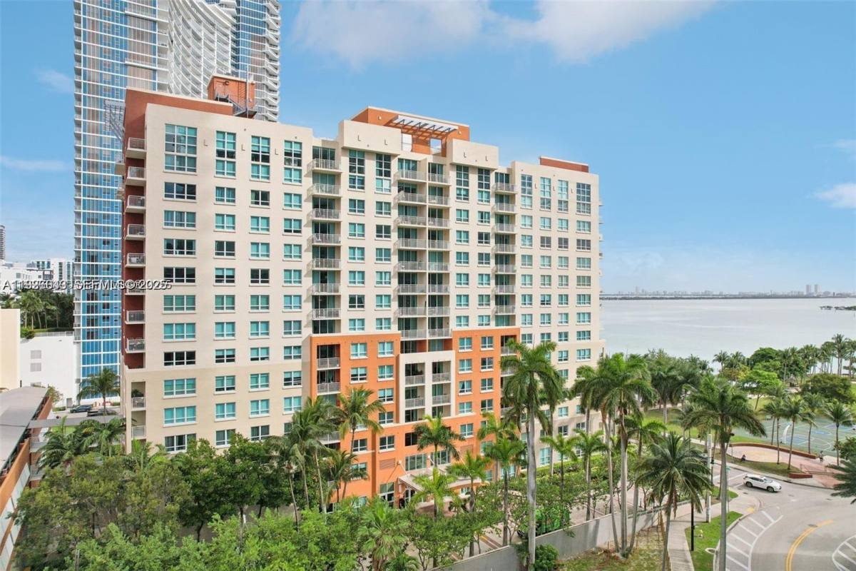Apartment for rent at 2000 N Bayshore Dr #318, Miami, FL 33137