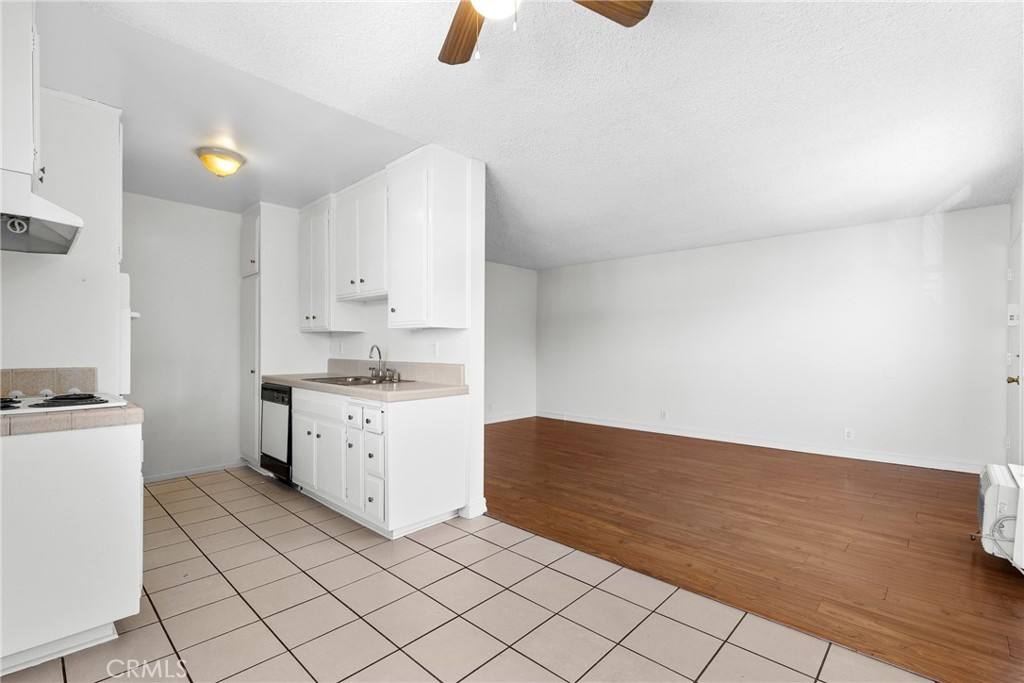 Apartment for rent at 4924 Kester Ave #16, Sherman Oaks, CA 91403