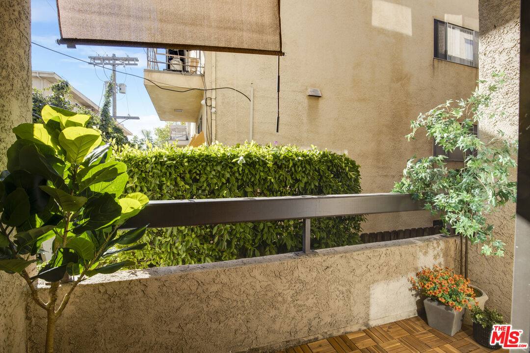 Apartment for rent at 8642 Gregory Way #103, Los Angeles, CA 90035