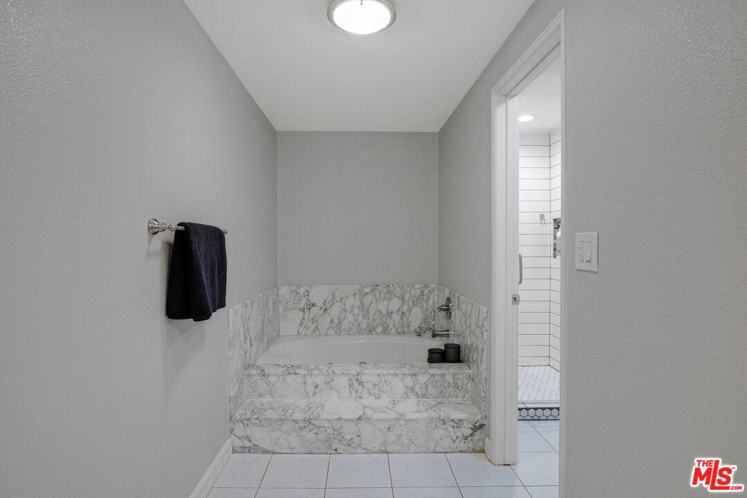 Apartment for rent at 8642 Gregory Way #103, Los Angeles, CA 90035