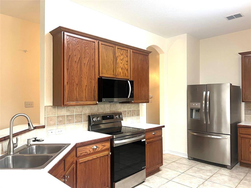 Apartment for rent at 2701 Evening Mist Dr, Little Elm, TX 75068