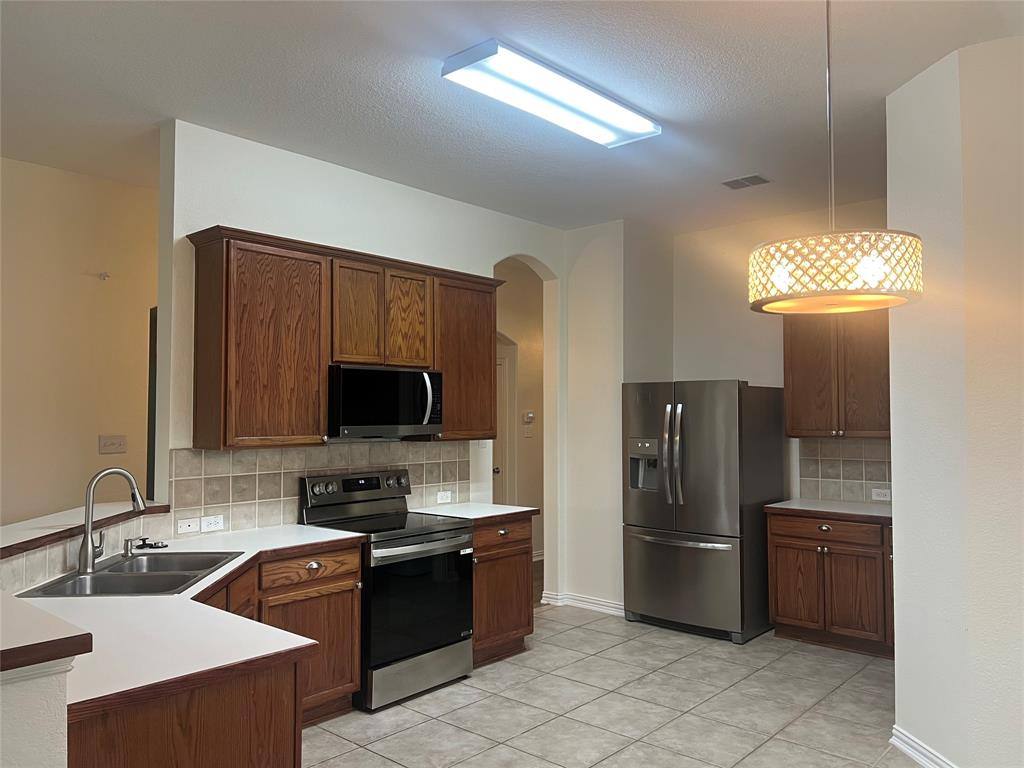 Apartment for rent at 2701 Evening Mist Dr, Little Elm, TX 75068