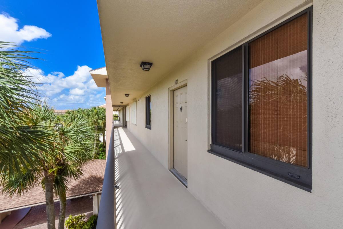 Apartment for rent at 2401 Marina Isle Way #405, Jupiter, FL 33477
