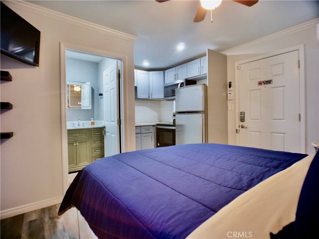 Apartment for rent at 1220 W 56th St #12201 2, Los Angeles, CA 90037