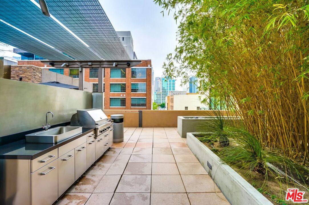 Apartment for rent at 1111 S Grand Ave, Los Angeles, CA 90015