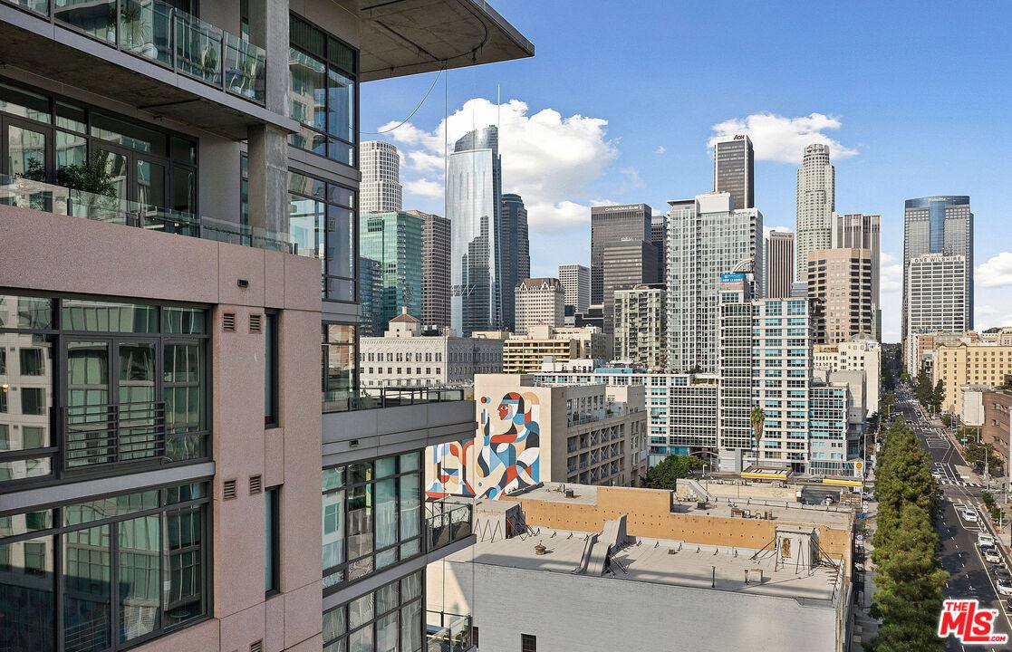 Apartment for rent at 1111 S Grand Ave, Los Angeles, CA 90015