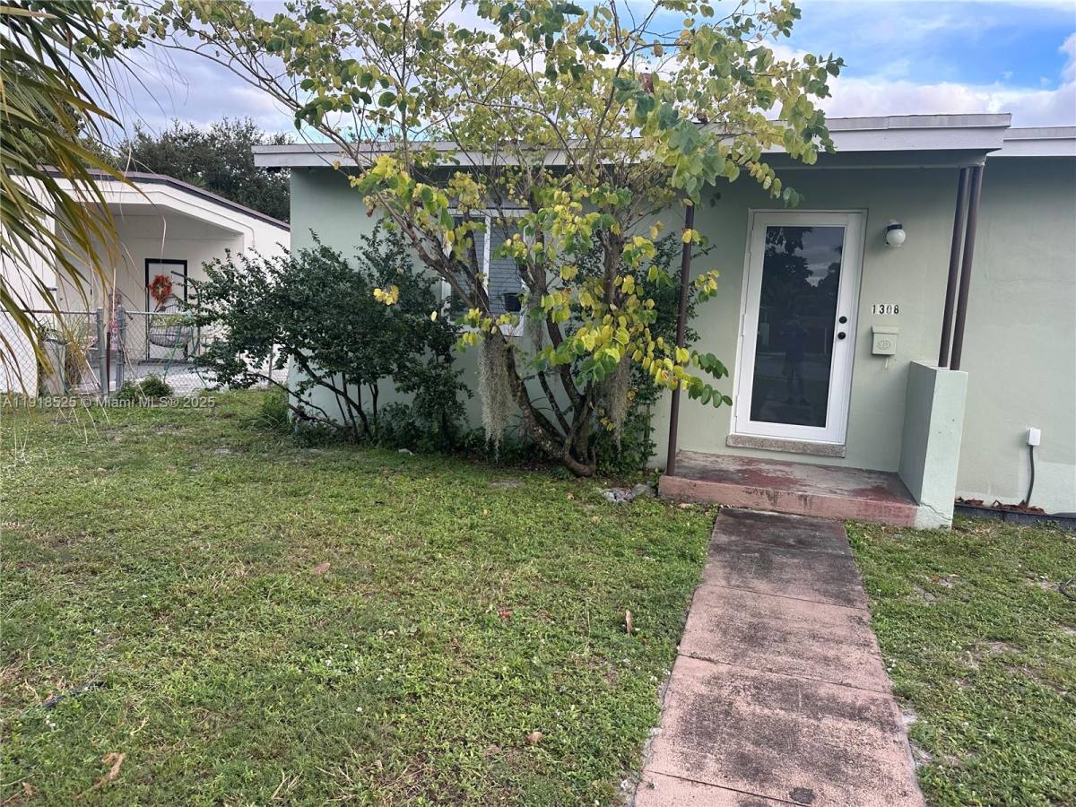 Apartment for rent at 1308 NW 13th Court, Fort Lauderdale, FL 33311