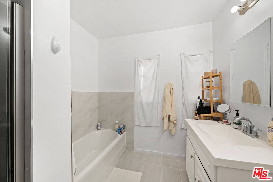 Apartment for rent at 8544 Saturn St, Los Angeles, CA 90035