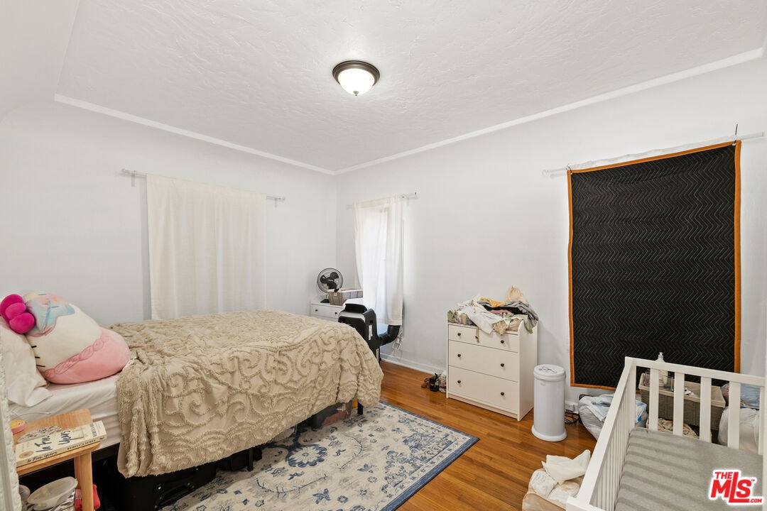 Apartment for rent at 8544 Saturn St, Los Angeles, CA 90035