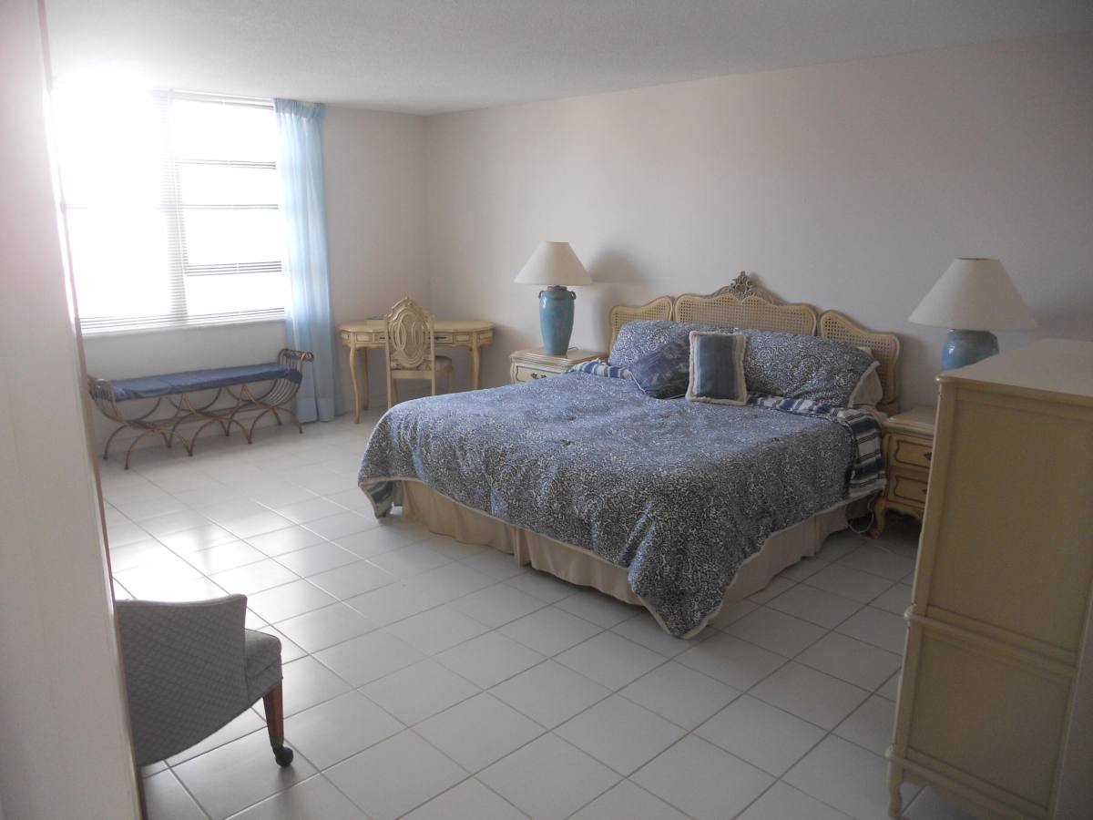 Apartment for rent at 3456 S Ocean Blvd #705, Palm Beach, FL 33480