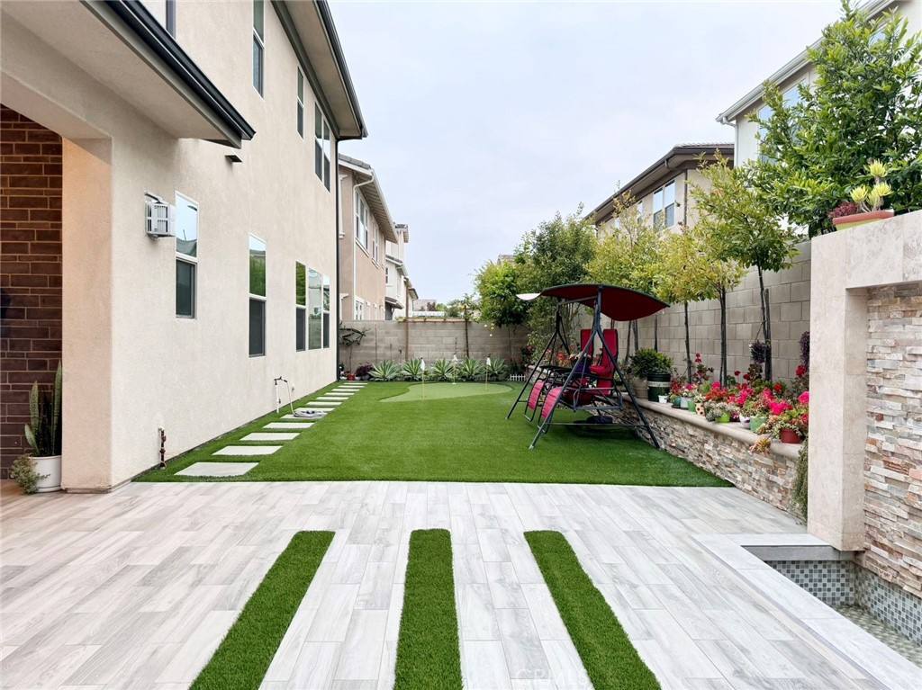 Apartment for rent at 71 Cartwheel #71, Irvine, CA 92618