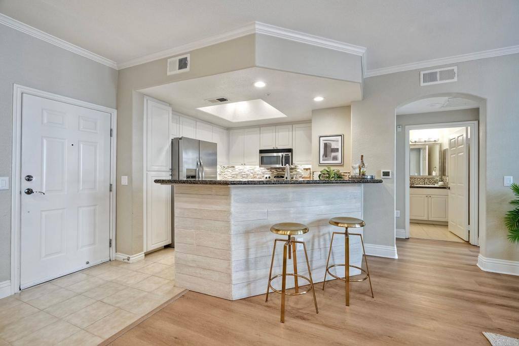 Condo for rent at 9263 Regents Rd #9263B106, La Jolla, CA 92037