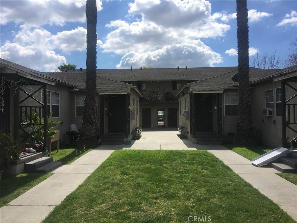 Apartment for rent at 422 W Palm St #422424 1 2D, Compton, CA 90220