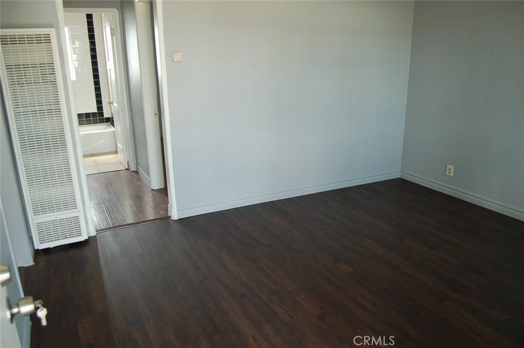Apartment for rent at 422 W Palm St #422424 1 2D, Compton, CA 90220