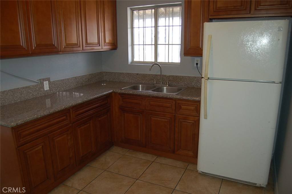 Apartment for rent at 422 W Palm St #422424 1 2D, Compton, CA 90220