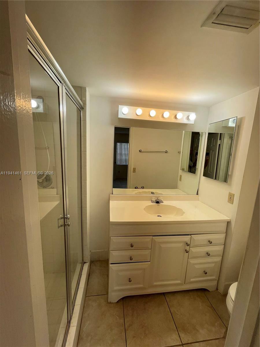 Apartment for rent at 426 NE 210th Circle Terrace #1032, Miami, FL 33179