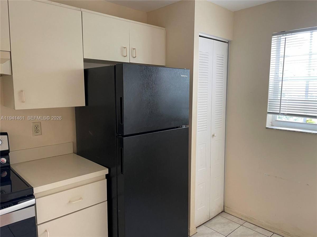 Apartment for rent at 426 NE 210th Circle Terrace #1032, Miami, FL 33179