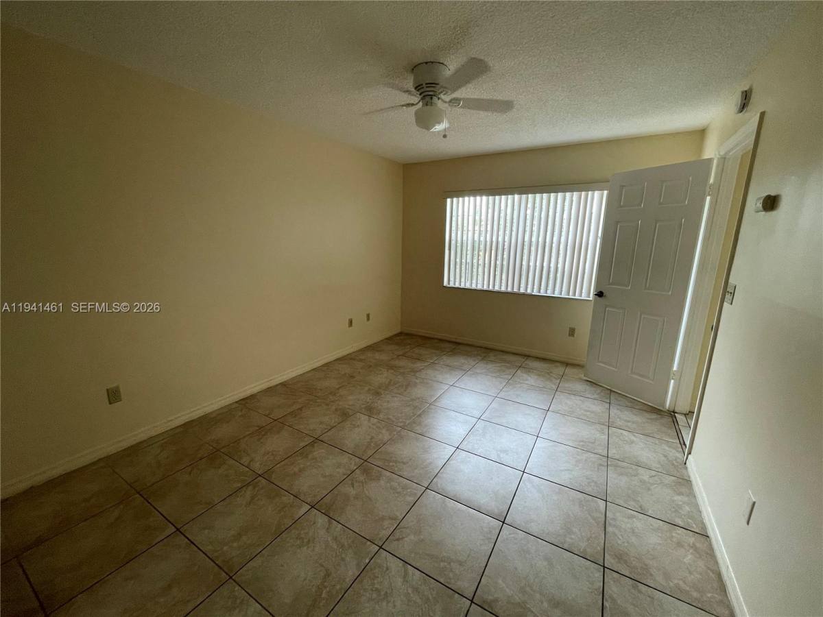 Apartment for rent at 426 NE 210th Circle Terrace #1032, Miami, FL 33179