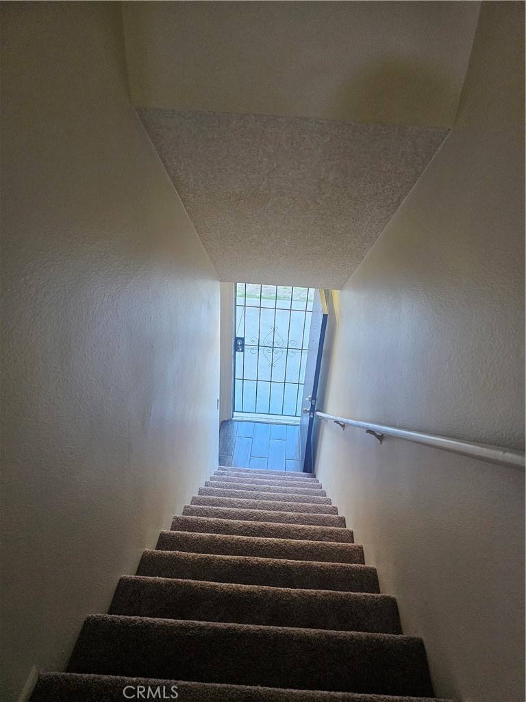 Townhouse for rent at 45419 10th St W #45419B, Lancaster, CA 93534