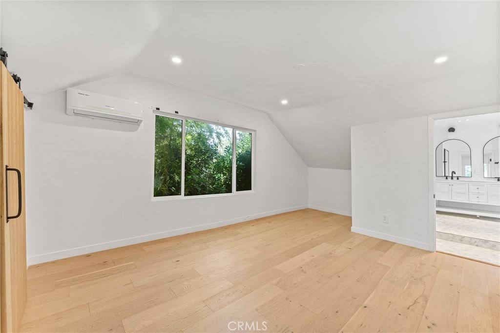 Apartment for rent at 2623 W Exposition Place, Los Angeles, CA 90018