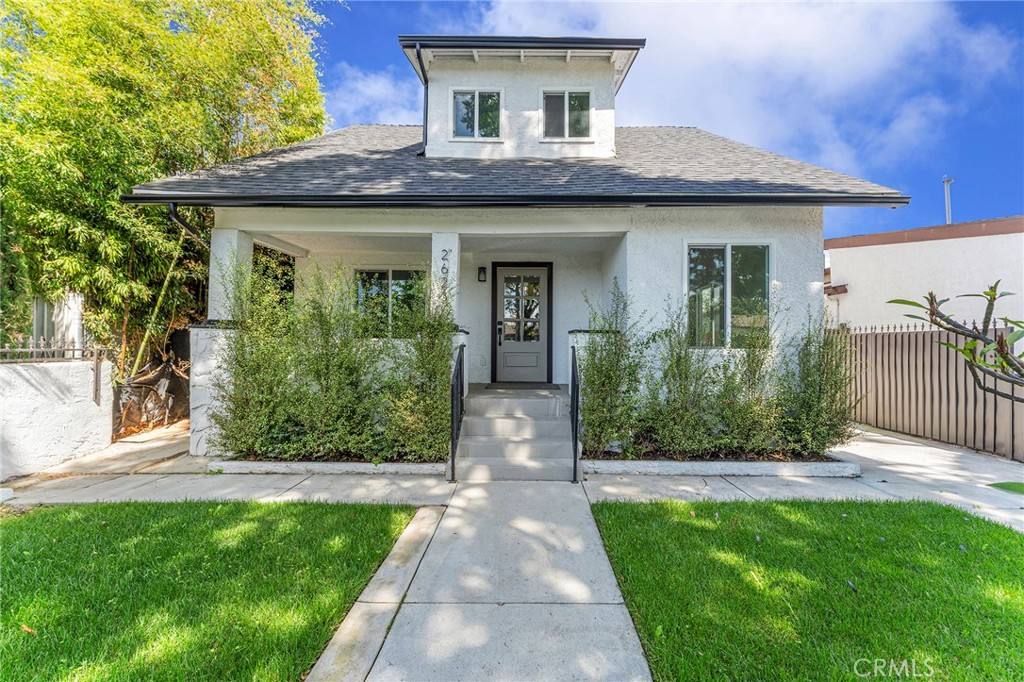 Apartment for rent at 2623 W Exposition Place, Los Angeles, CA 90018