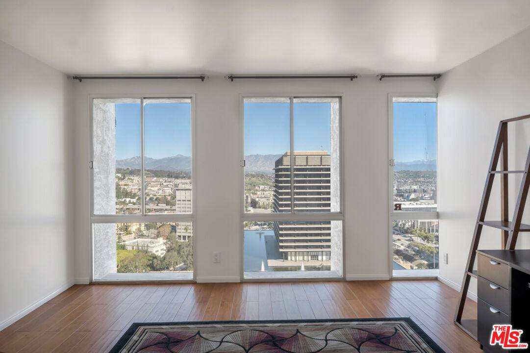 800 W 1st St #2301, Los Angeles, CA 90012 - Apartment For Rent - Image 1