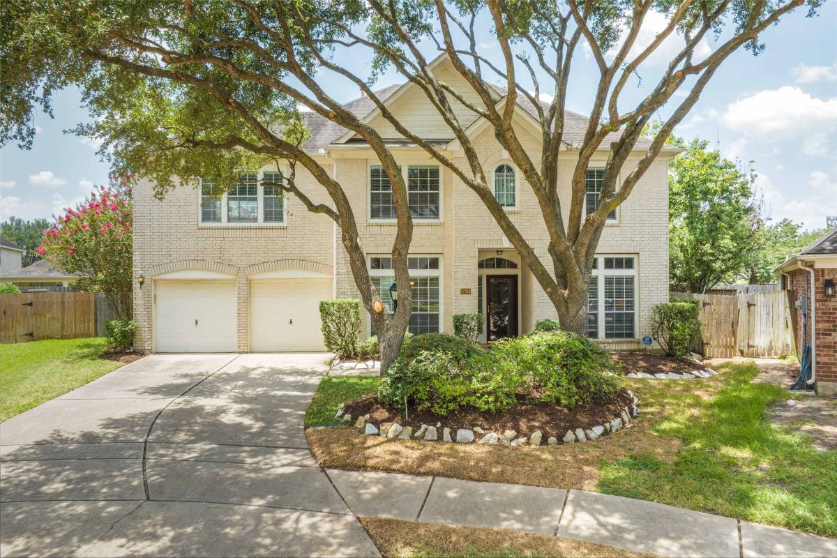 Apartment for rent at 12414 N Shadow Cove Dr, Houston, TX 77082