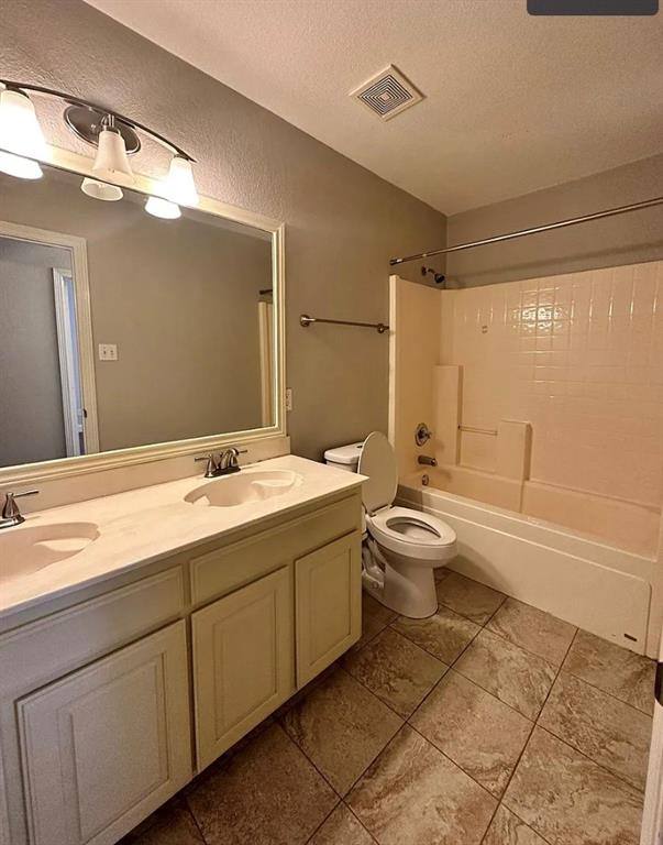 Apartment for rent at 6116 Silkcrest Trail, Arlington, TX 76017