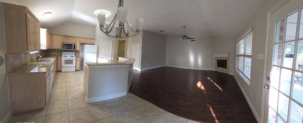 Apartment for rent at 6116 Silkcrest Trail, Arlington, TX 76017
