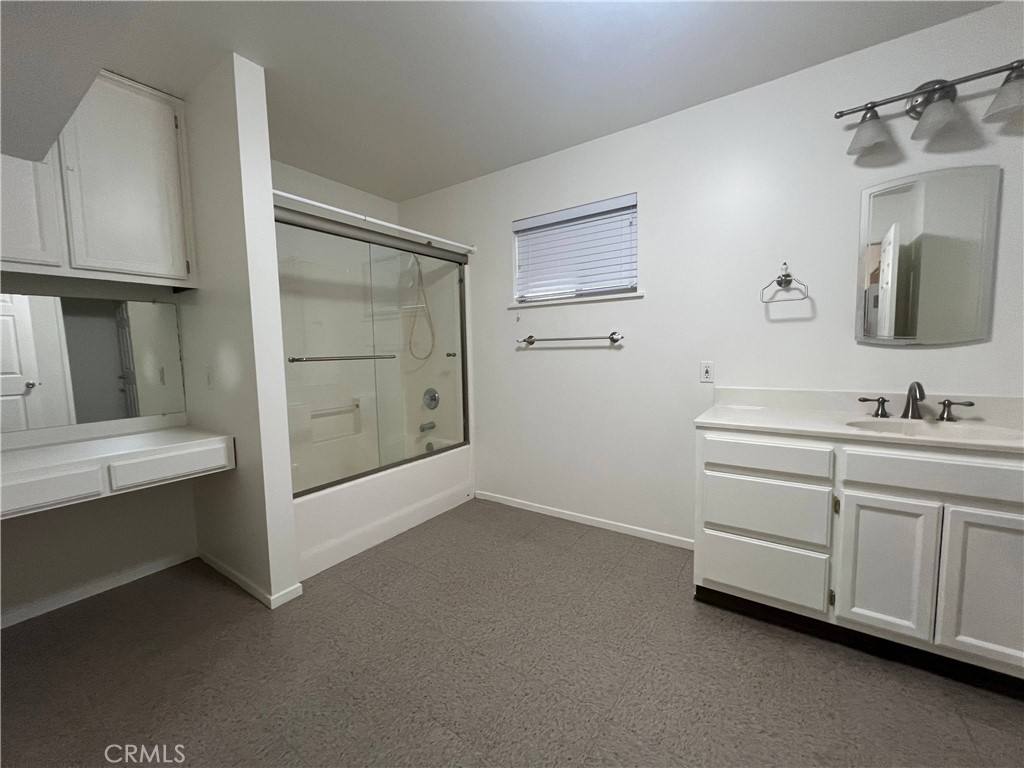 Apartment for rent at 15558 Del Rey Dr, Victorville, CA 92395