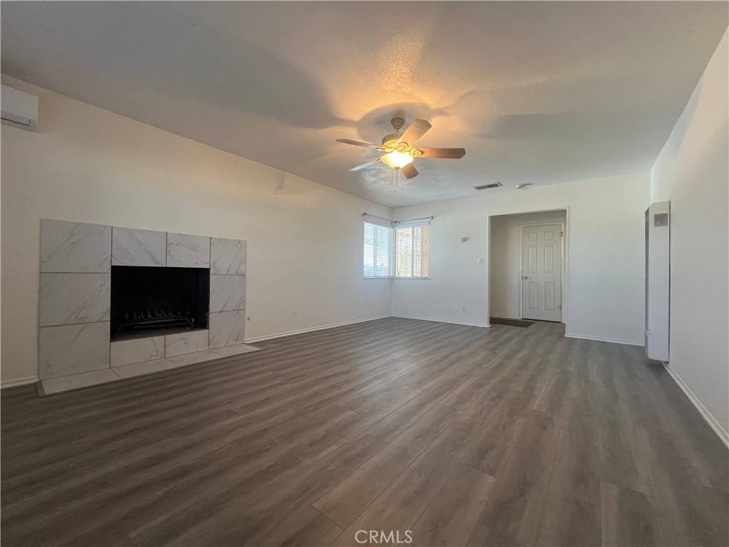 Apartment for rent at 15558 Del Rey Dr, Victorville, CA 92395