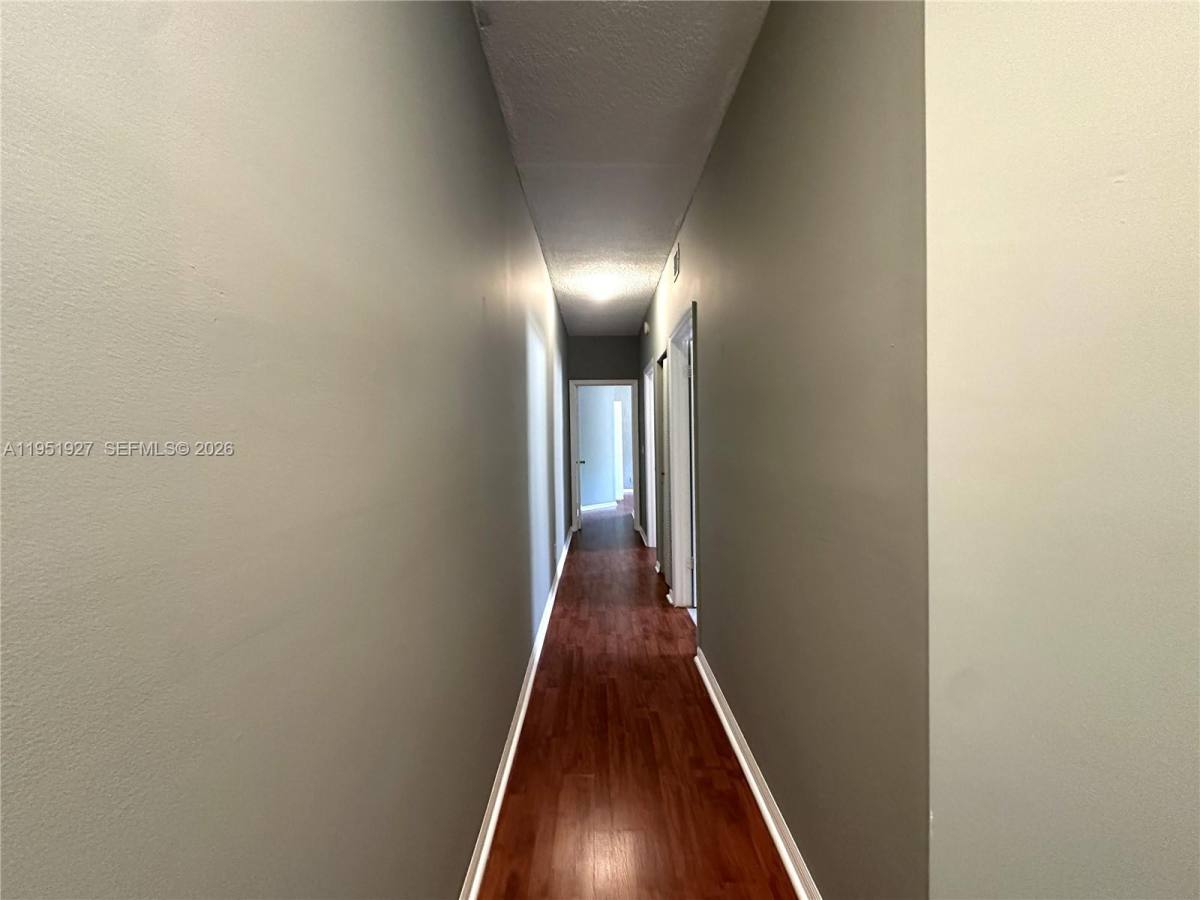 Townhouse for rent at 1402 Veracruz Lane, Fort Lauderdale, FL 33327