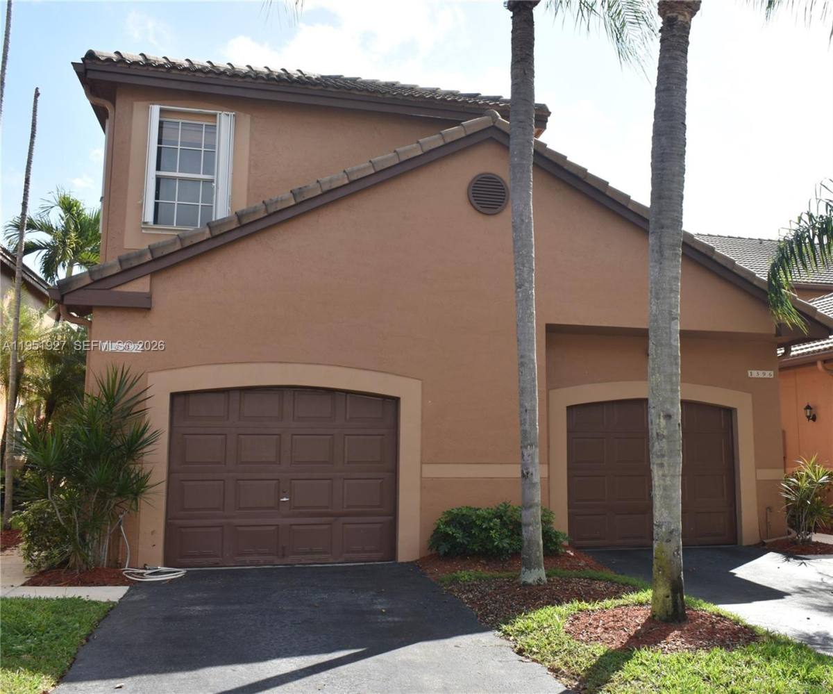 Townhouse for rent at 1402 Veracruz Lane, Fort Lauderdale, FL 33327
