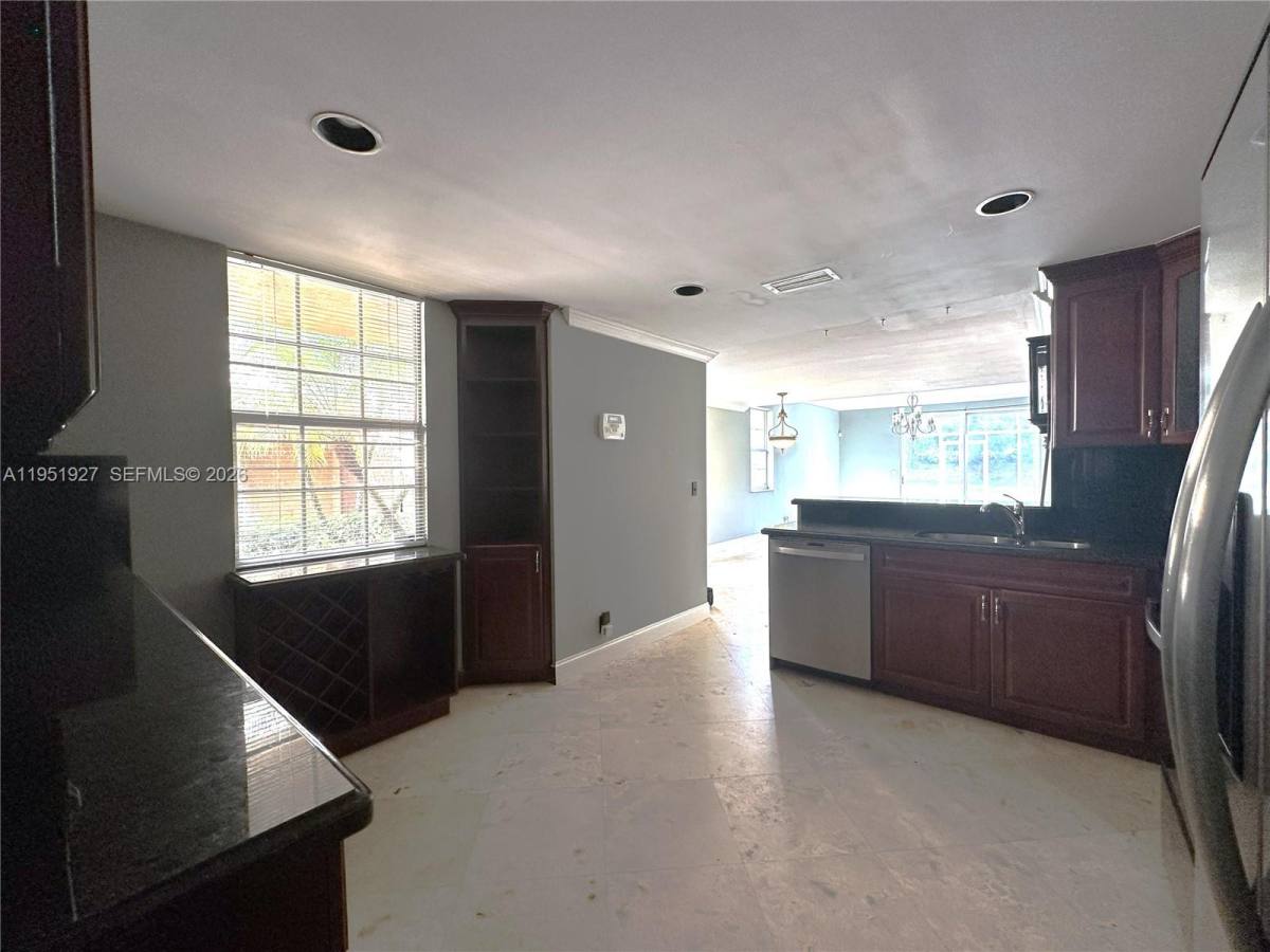 Townhouse for rent at 1402 Veracruz Lane, Fort Lauderdale, FL 33327