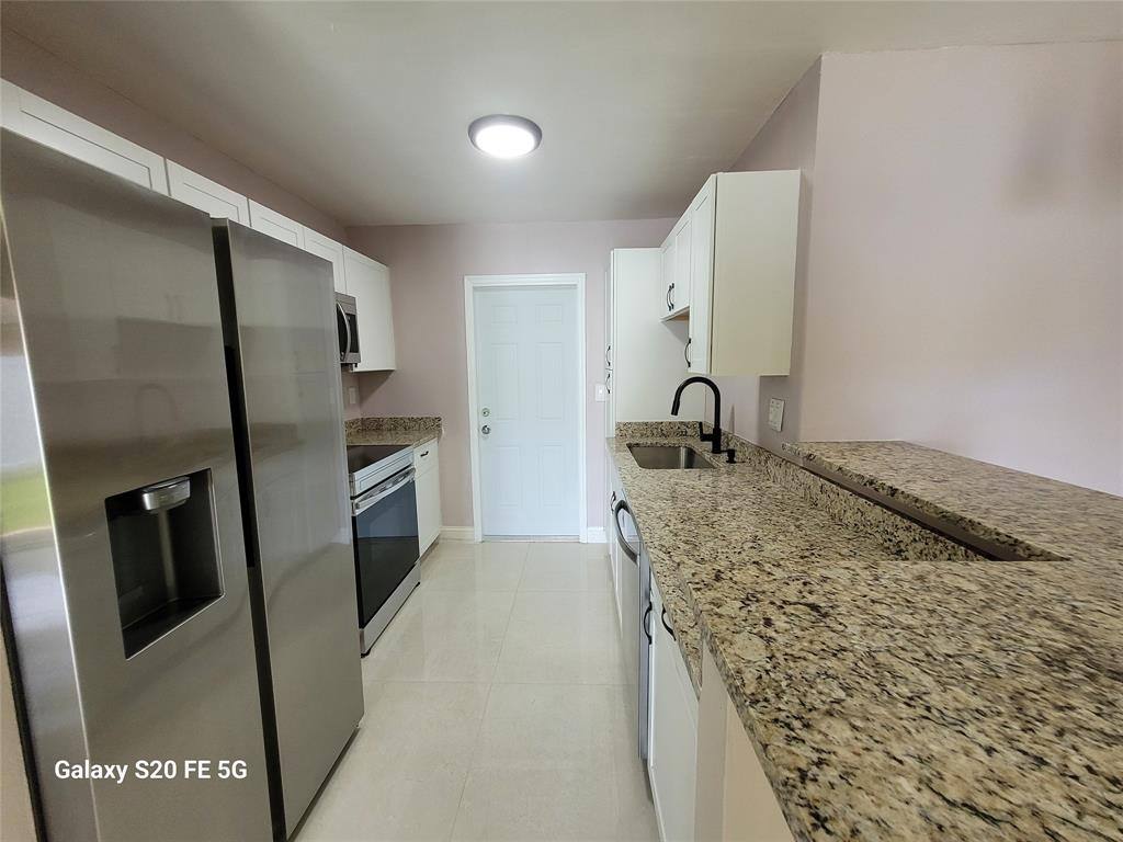 Apartment for rent at 1533 NE 1st Ave #1, Fort Lauderdale, FL 33304