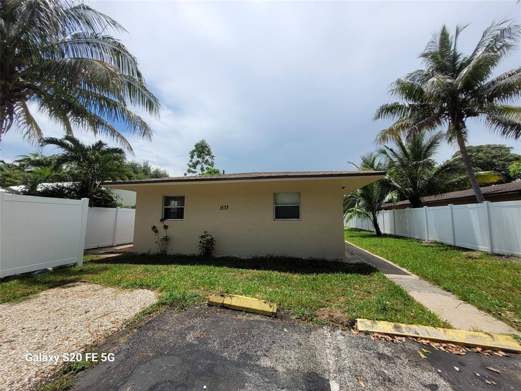 Apartment for rent at 1533 NE 1st Ave #1, Fort Lauderdale, FL 33304