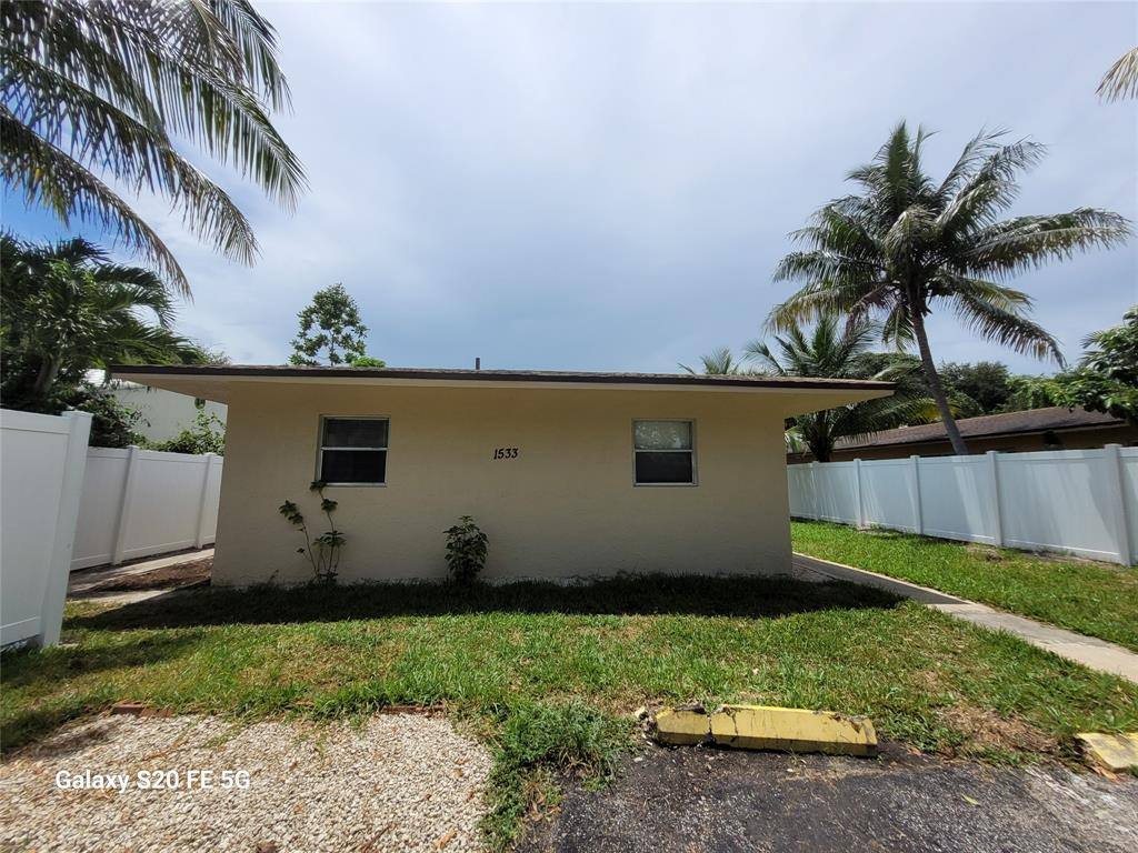 Apartment for rent at 1533 NE 1st Ave #1, Fort Lauderdale, FL 33304