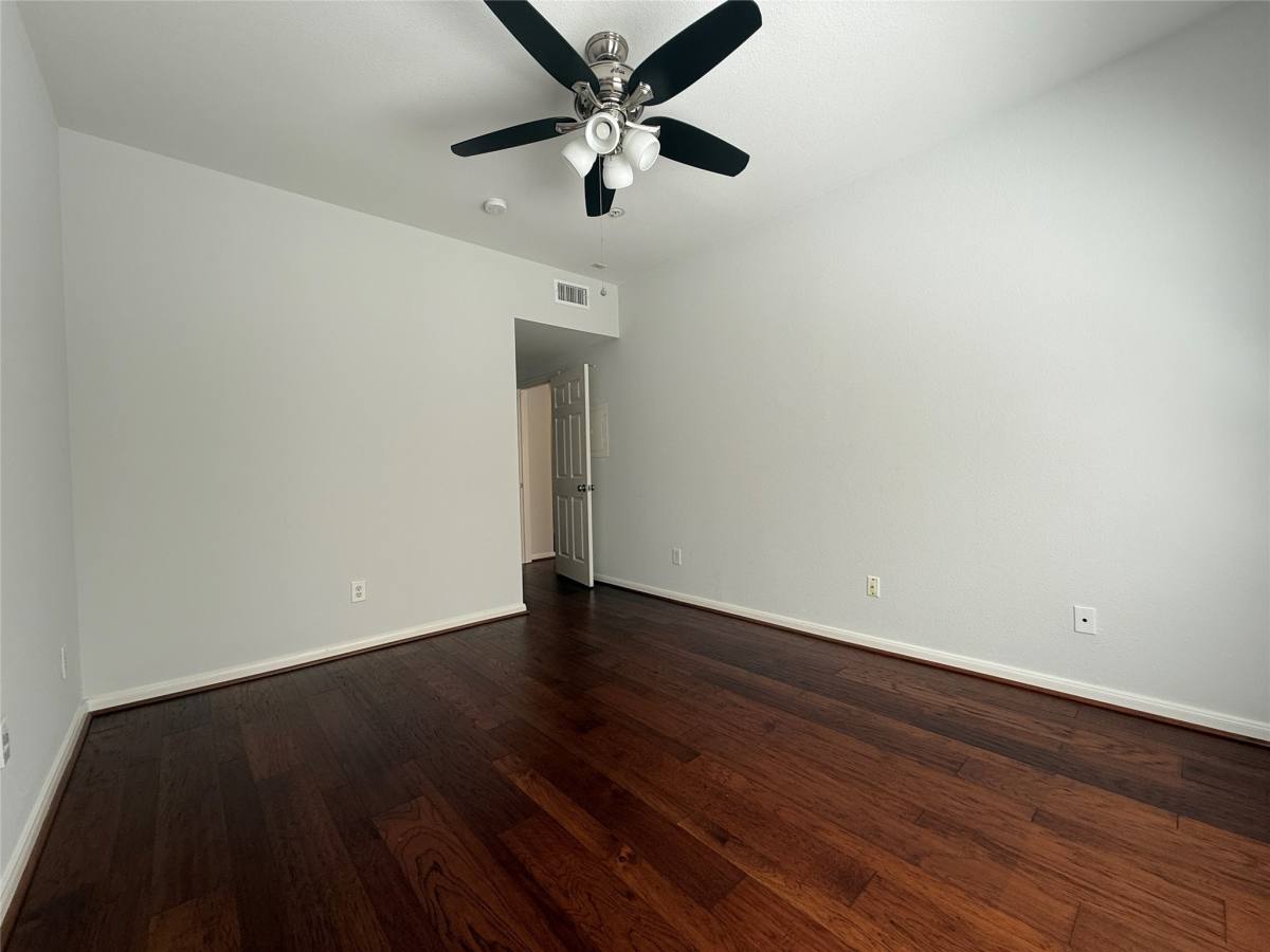 Condo for rent at 3231 Allen Parkway #2201, Houston, TX 77019