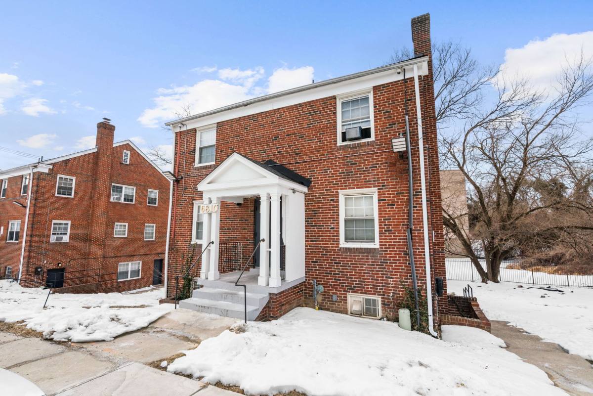 Apartment for rent at 6808-6816 Redtop Rd, Takoma Park, MD 20912