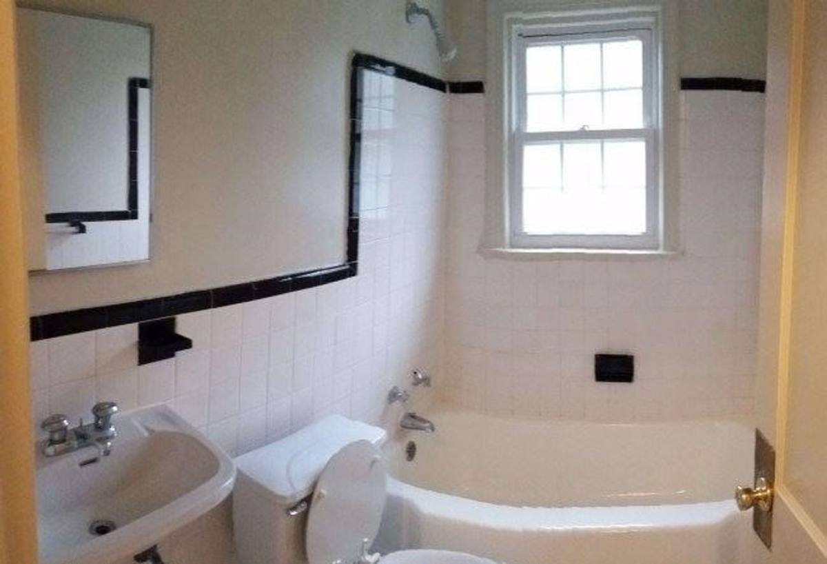 Apartment for rent at 6808-6816 Redtop Rd, Takoma Park, MD 20912