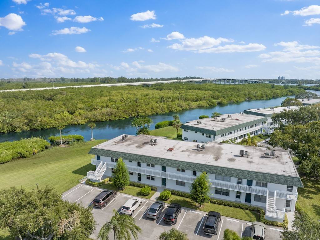 Apartment for rent at 2800 Indian River Blvd #280010M, Vero Beach, FL 32960