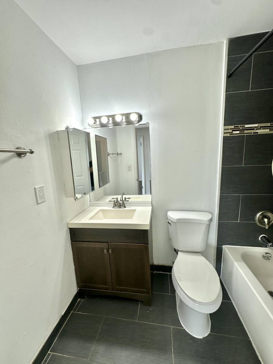 Townhouse for rent at 108 E Tiffany Dr #108-2, West Palm Beach, FL 33407