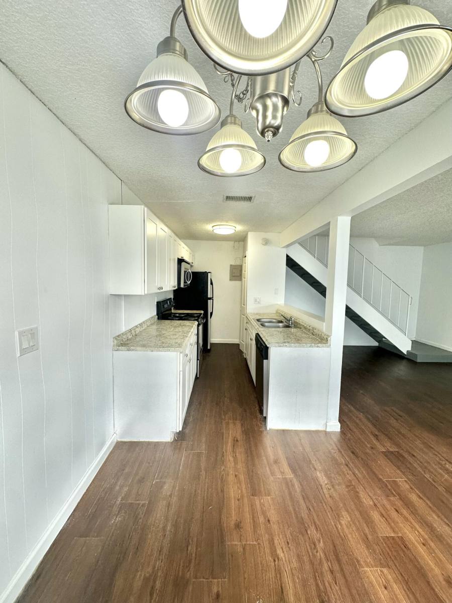 Townhouse for rent at 108 E Tiffany Dr #108-2, West Palm Beach, FL 33407